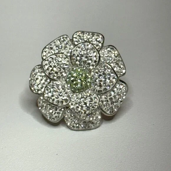 JCM Rhinestone & Stainless-Steel Flower Shaped Cocktail Ring Statement Piece Siz - Picture 5 of 7